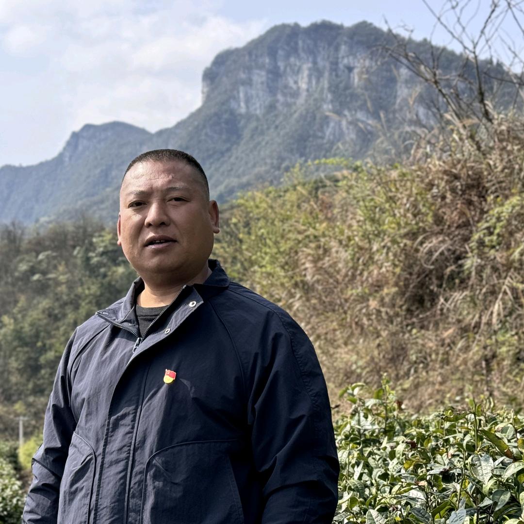 梵净山下村支书严守礼