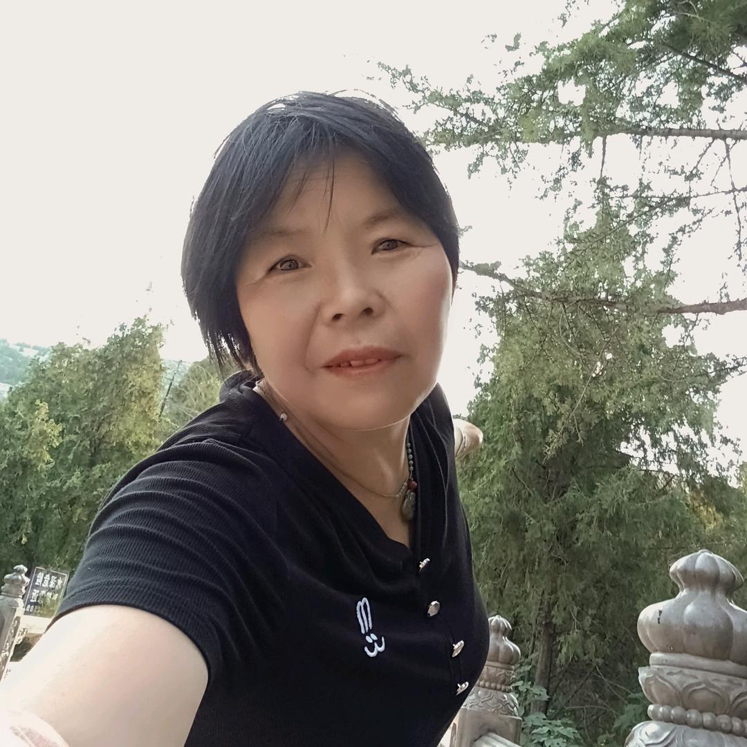 开心姐（河南新乡晚8点 10分开）唱歌