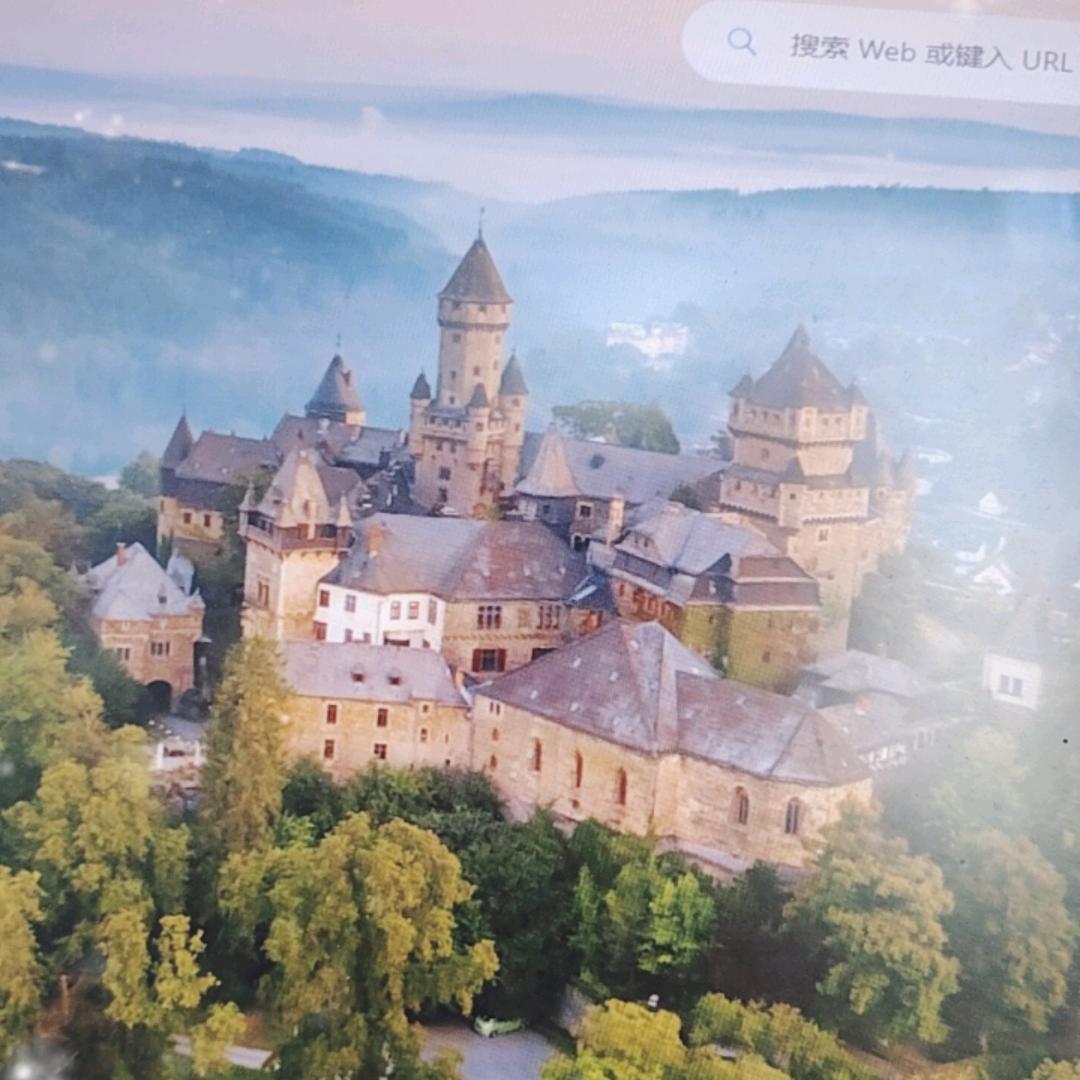 努力赚钱的小伙