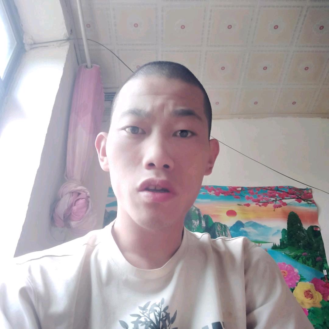 杨永涛残疾人脑瘫不会说话。