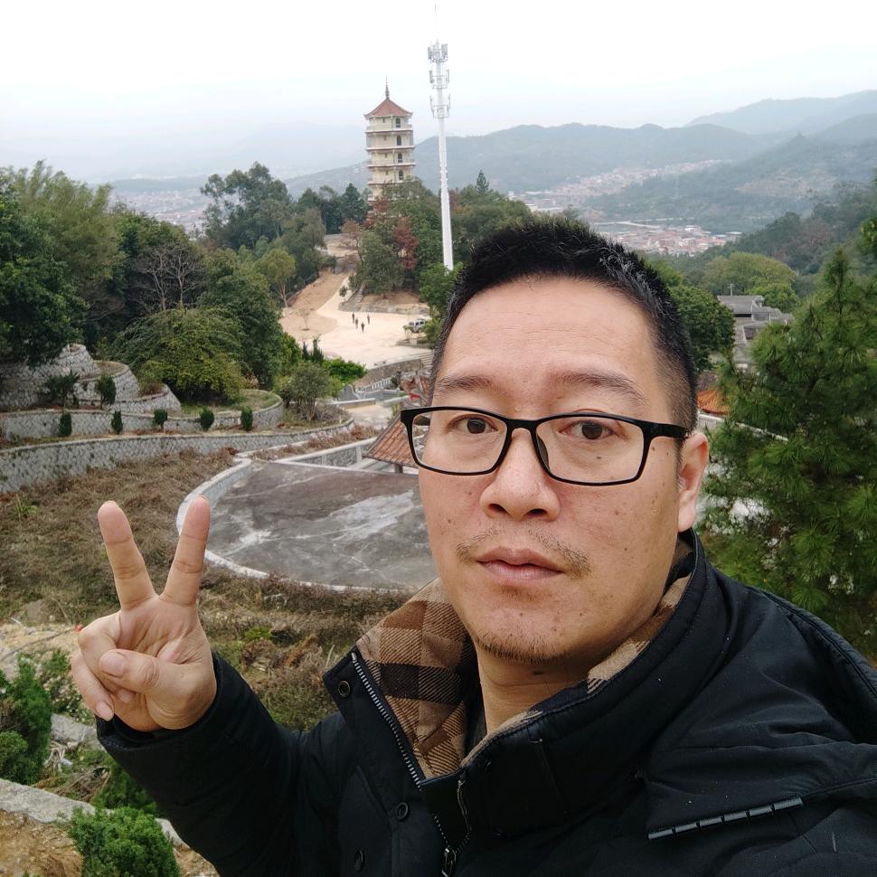 近水楼台先得月