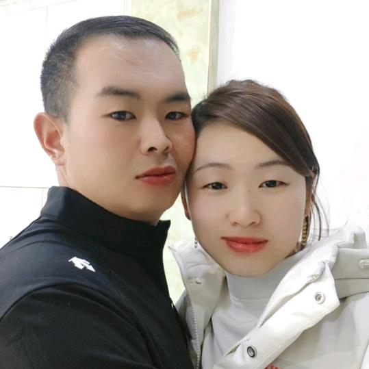 快运小伙，连装带卸。