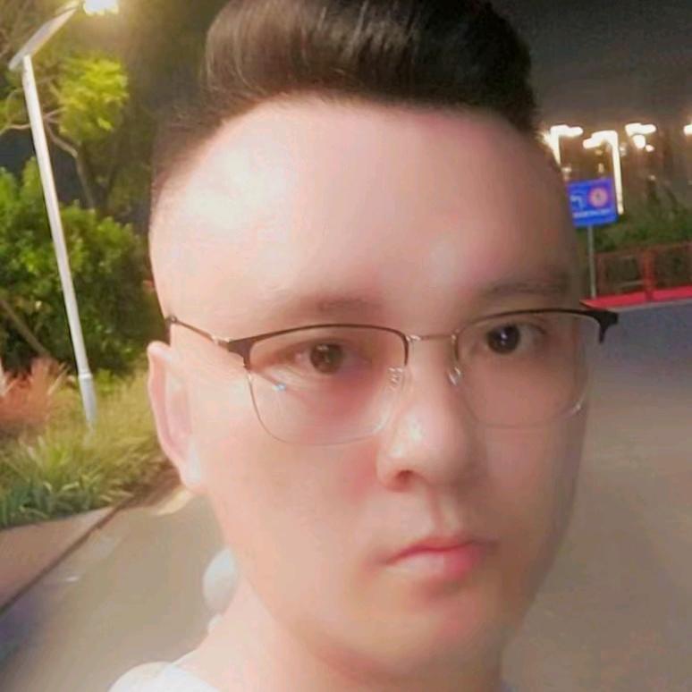 牛爷爷cosplay穿女仆装勾引壮壮妈