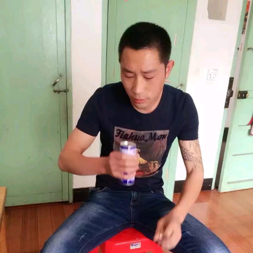 李宏伟
