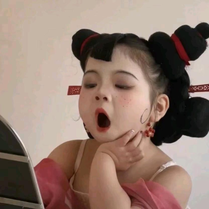 👧🏻¹⁹⁹³