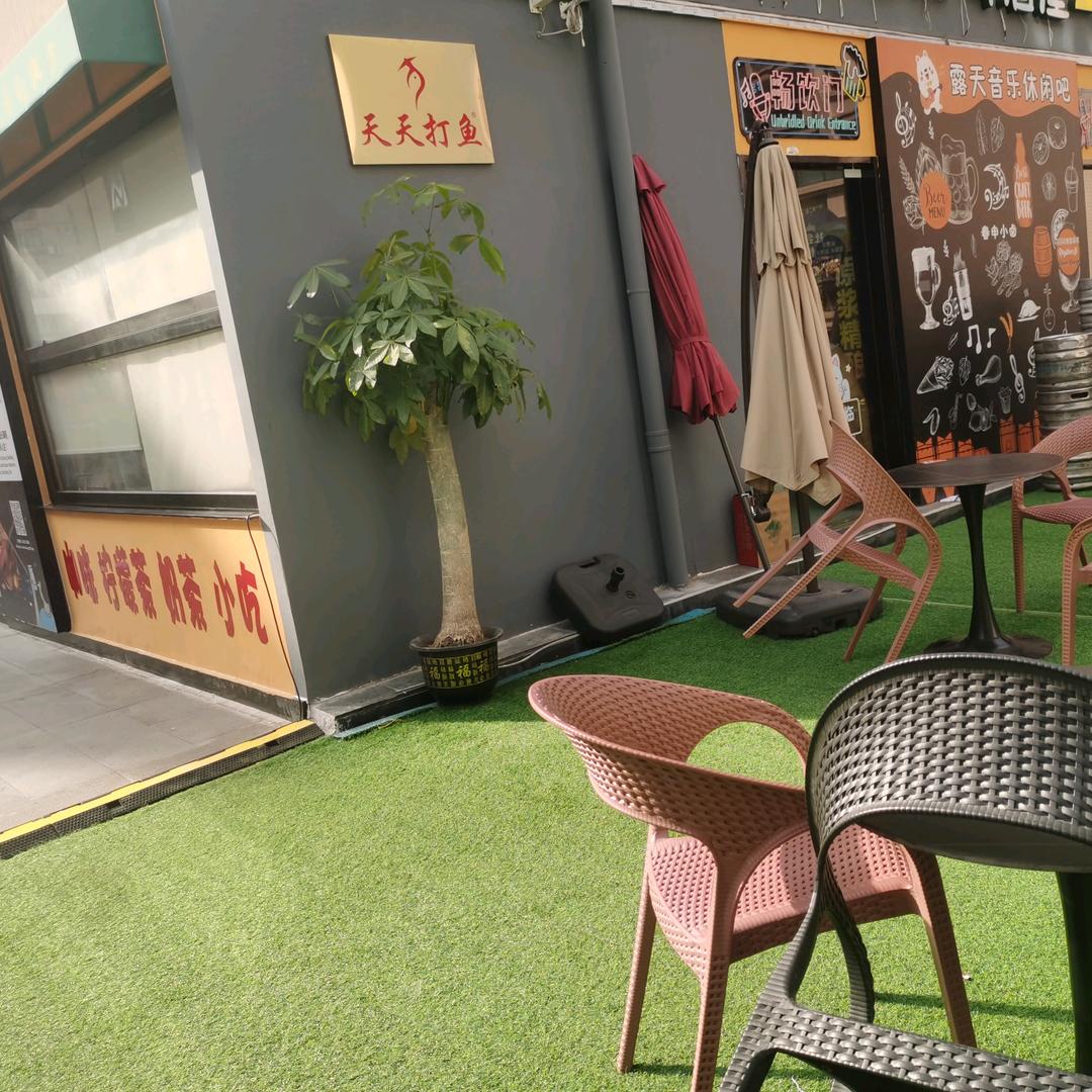 啤酒、烧烤、清吧+户外休闲吧