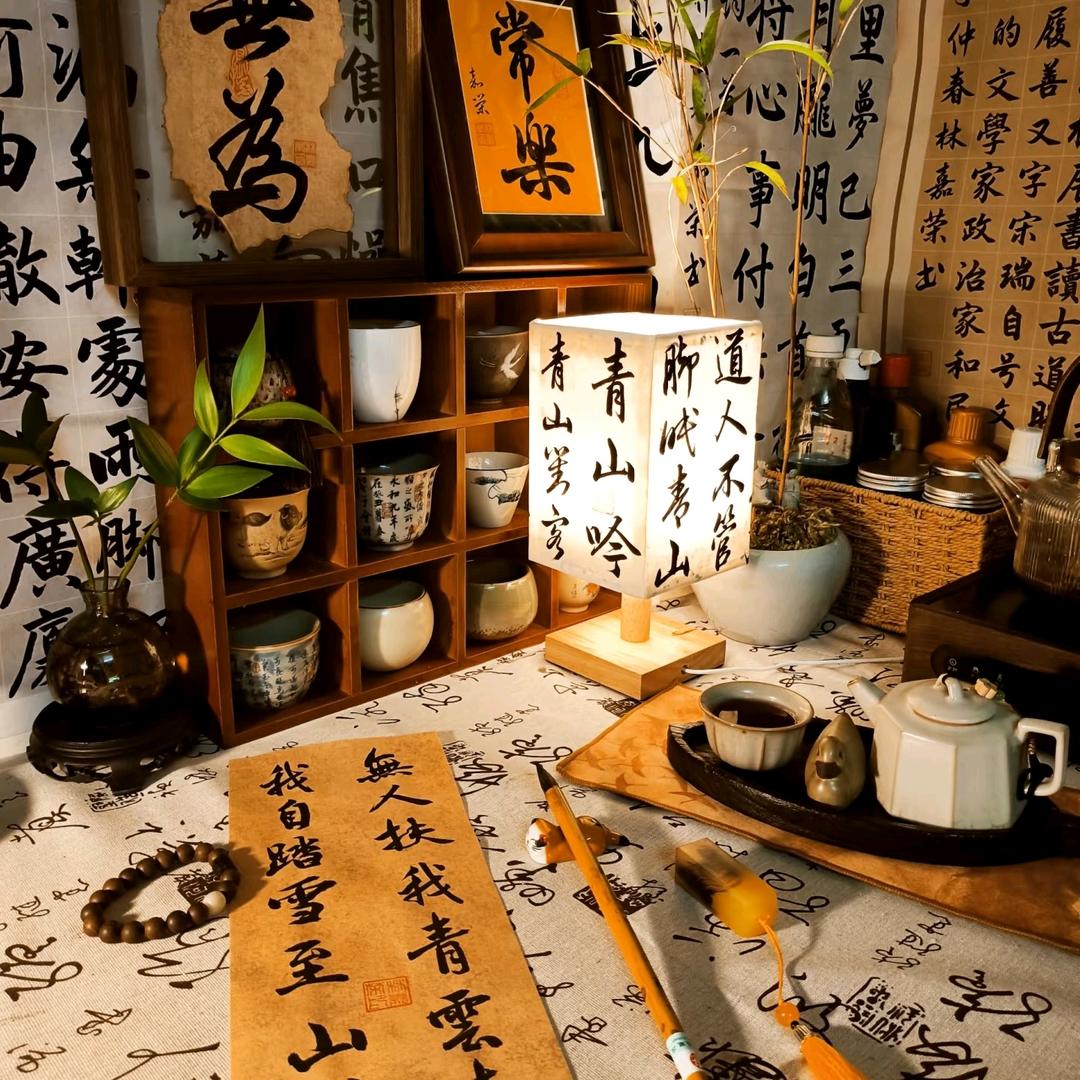 教书法的桂老师