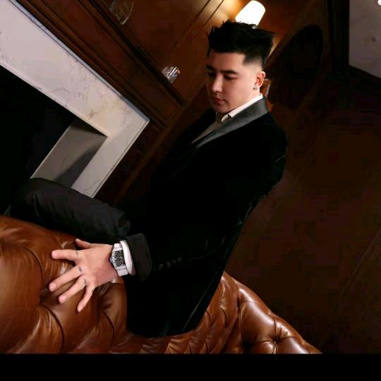 杨圣坤~时尚精选服装