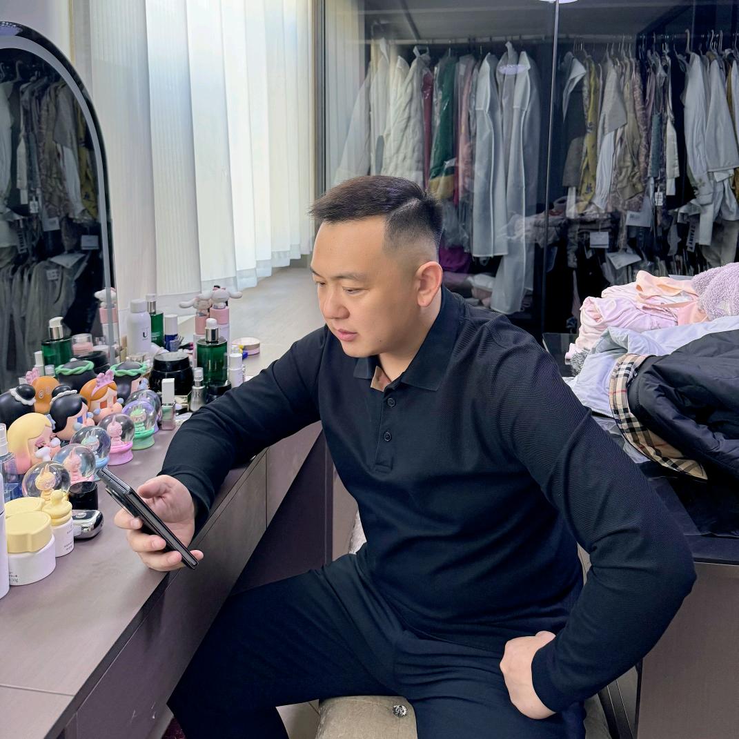 李滕飞