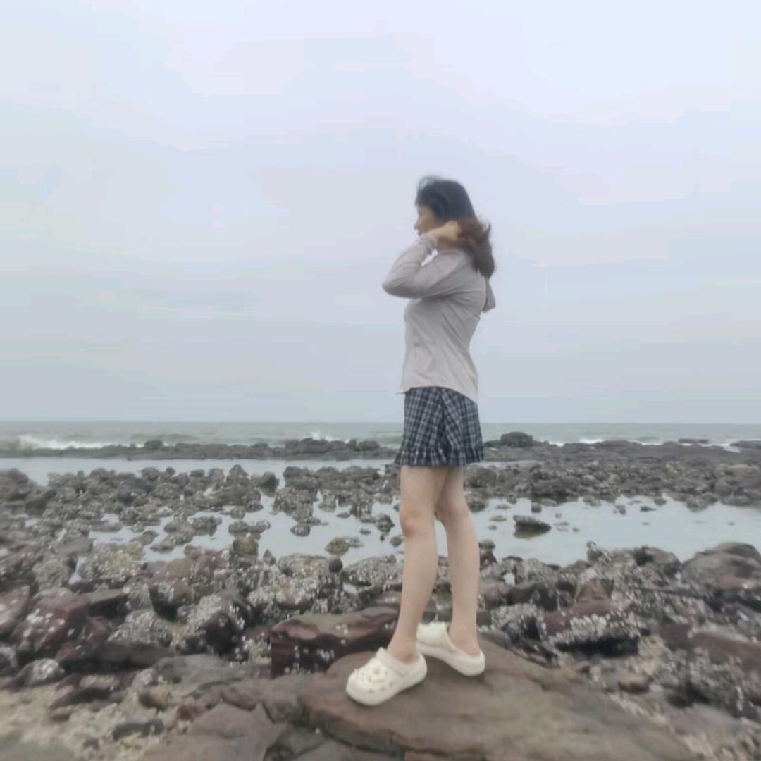 ๓°爱吃铁板花菜的花花এ