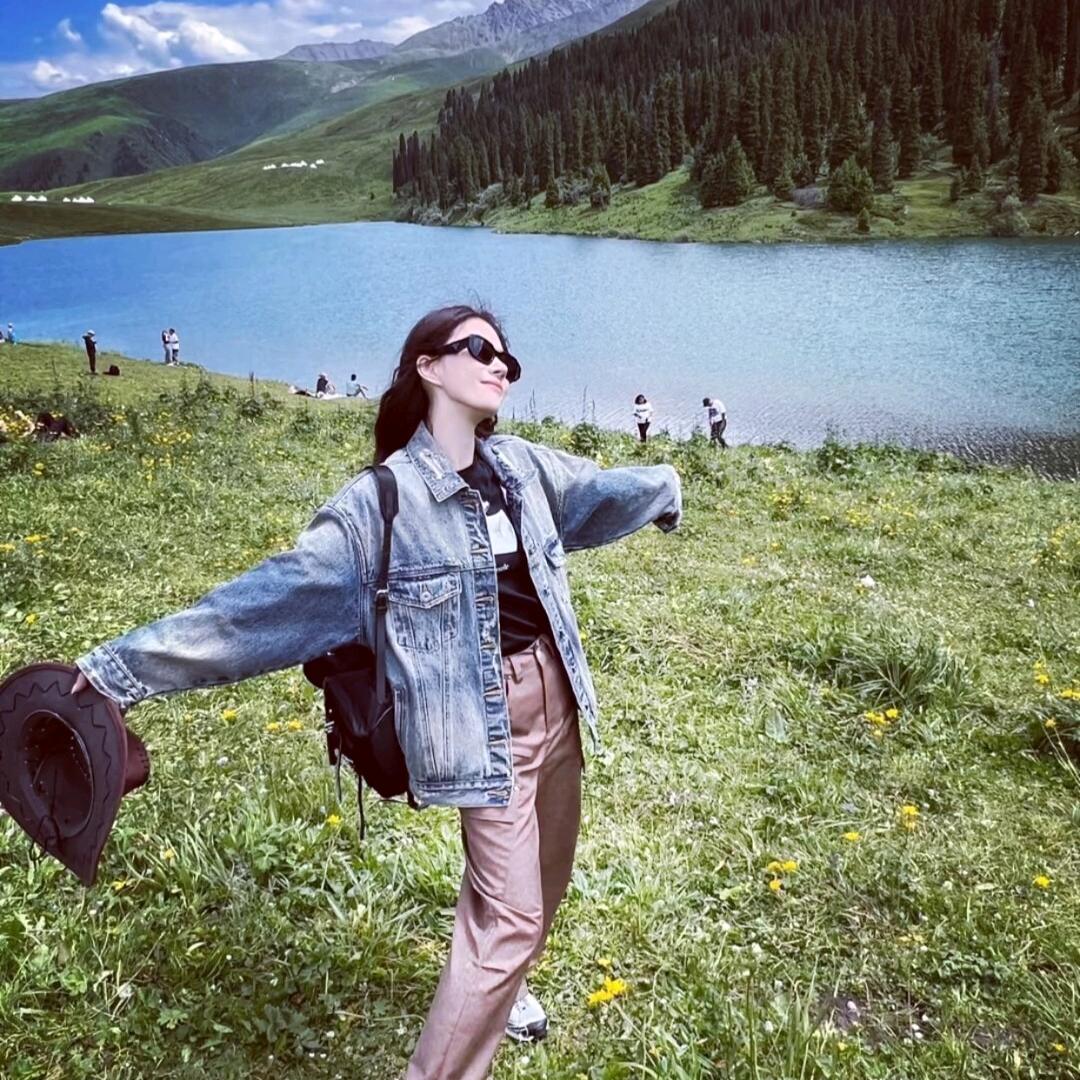 🧊. 莎