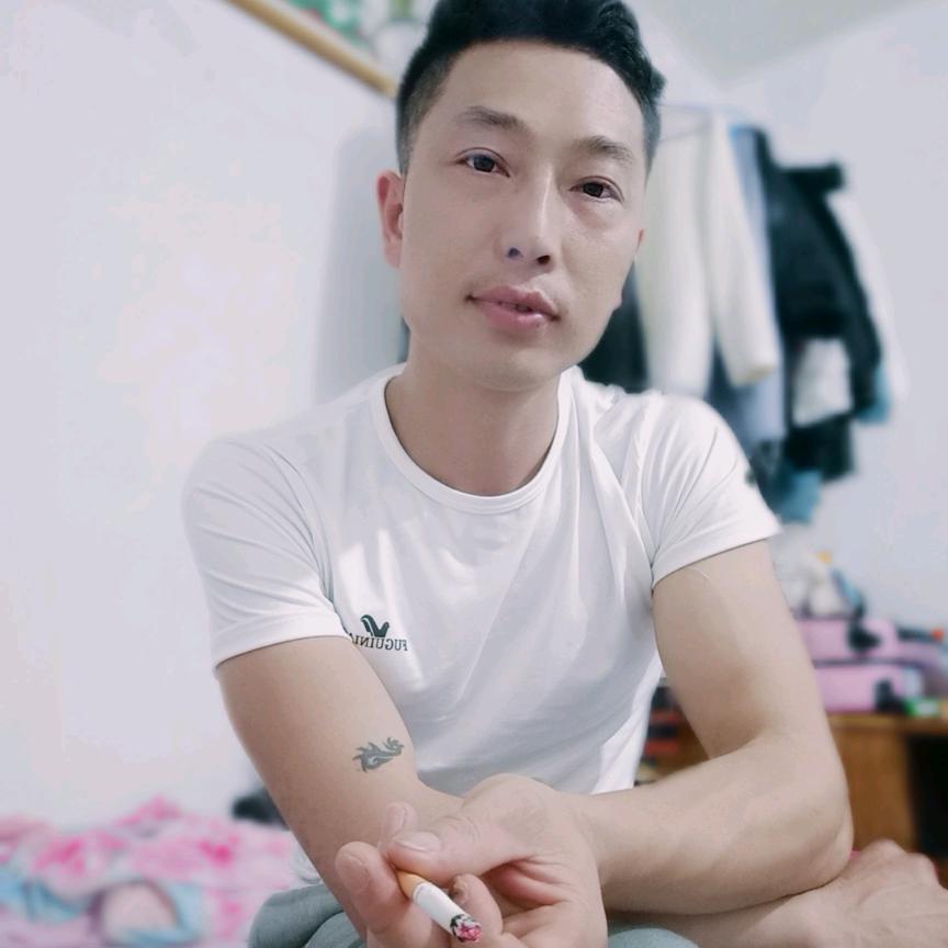 前尘如烟散🚬