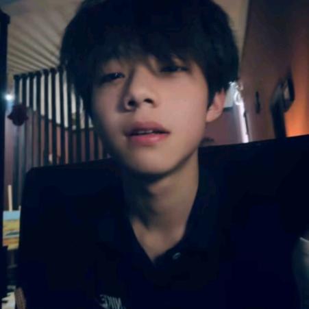 要牵住ᵀᴬ的手.