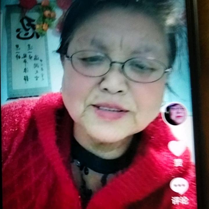 双双华姐每天14.50直播