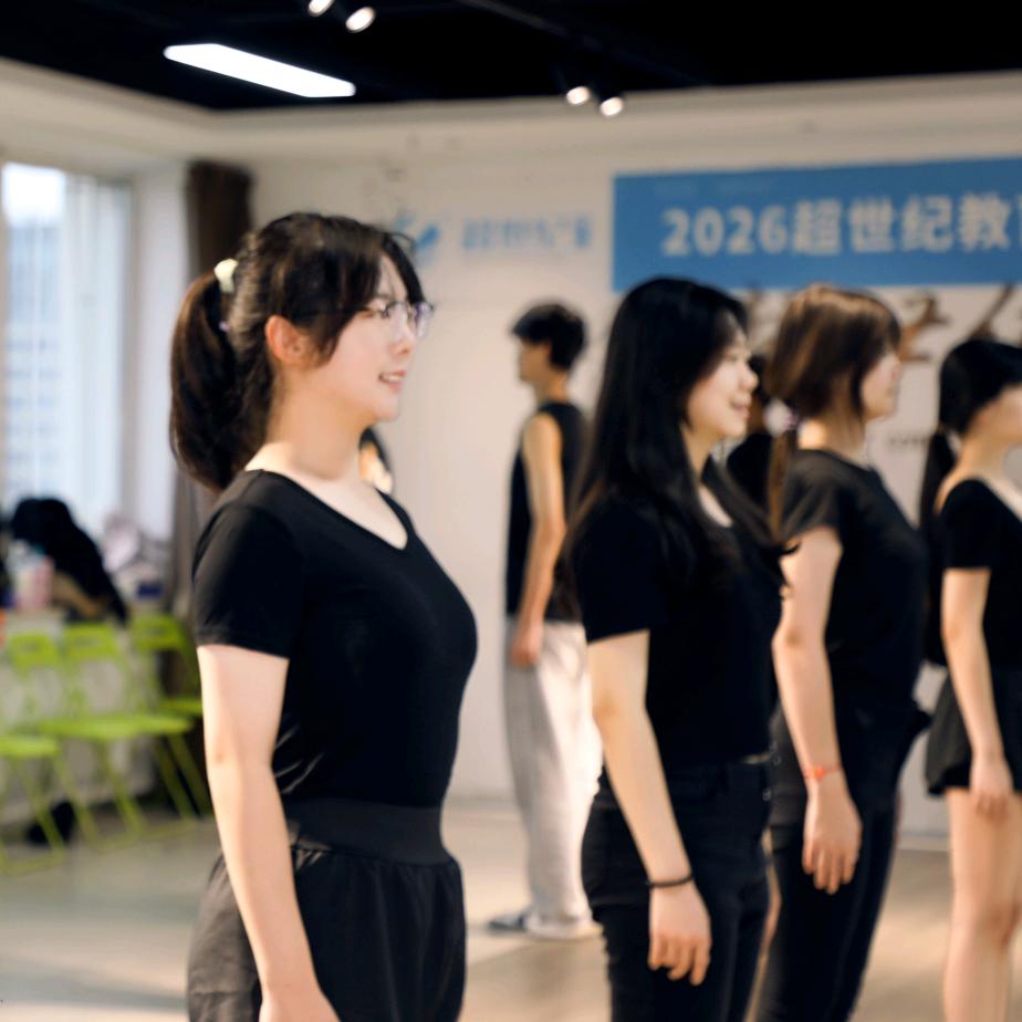 包头服装表演