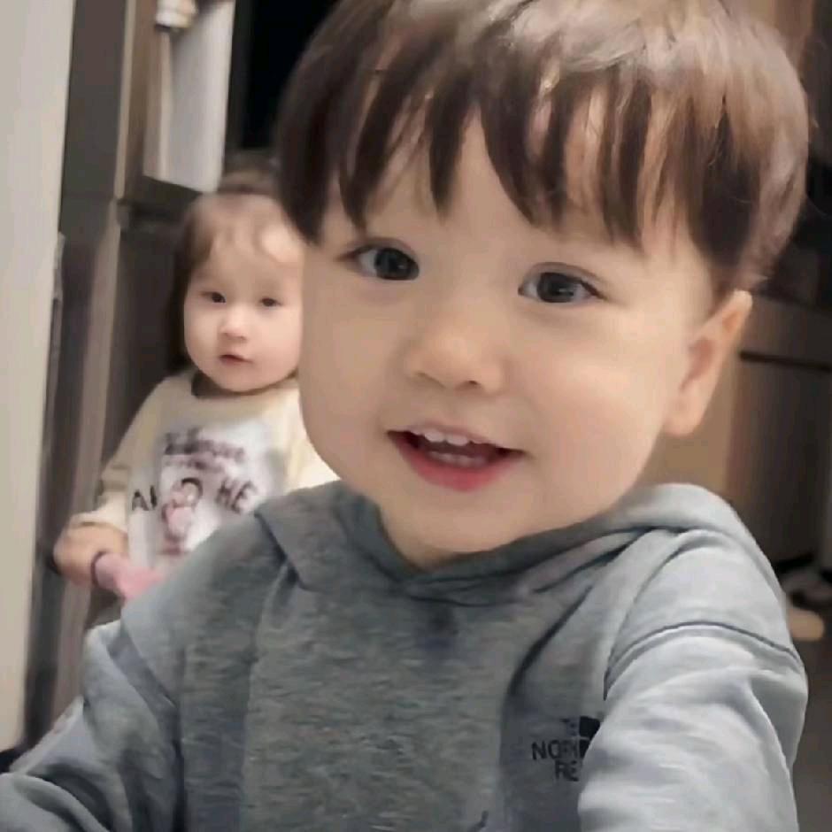 翻斗花园二号楼一单元