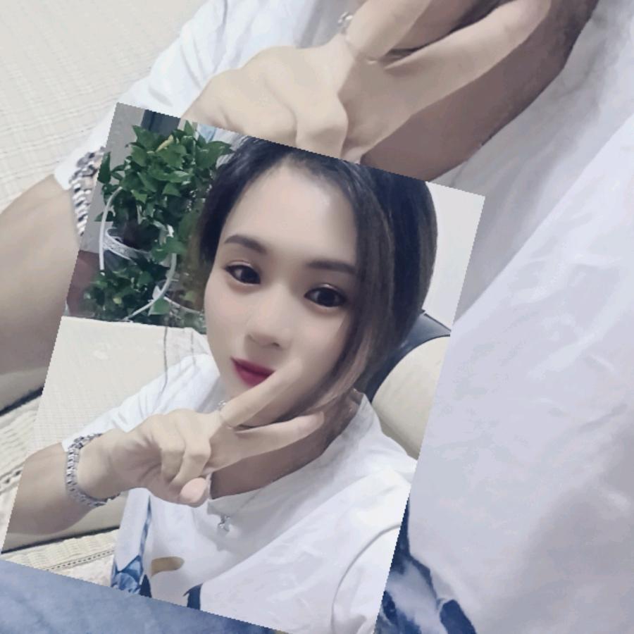 爱笑的英子