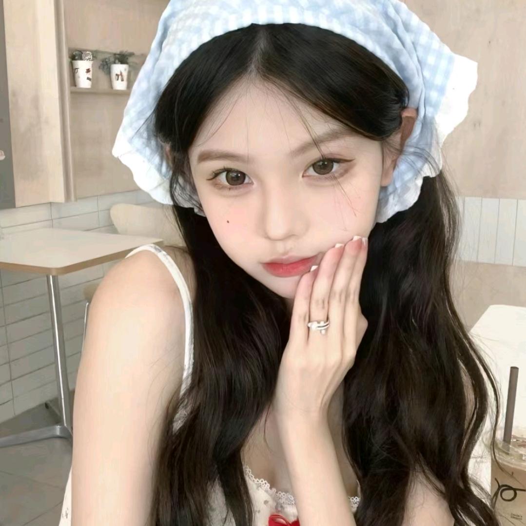 𝑳𝒖𝒄𝒌𝒚.