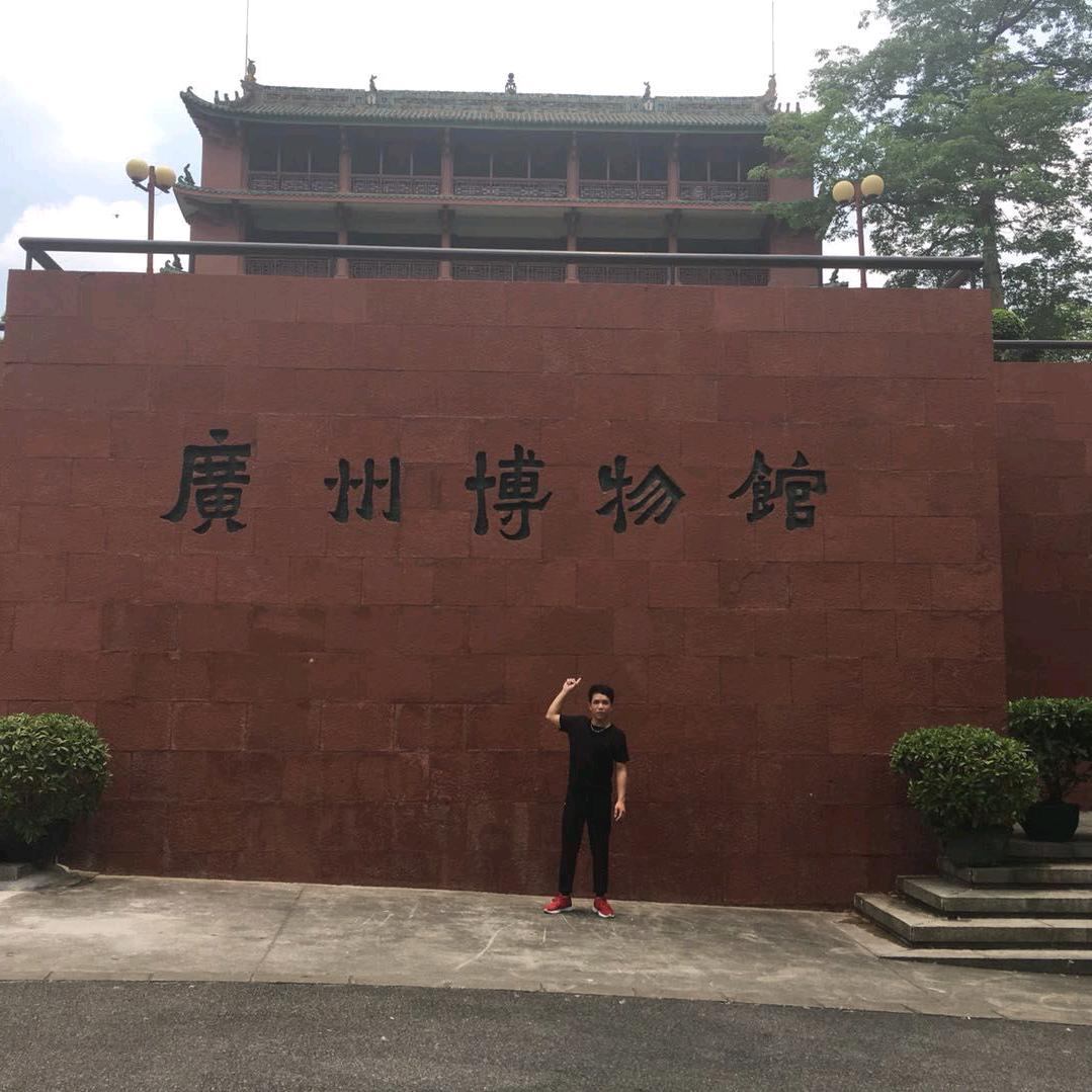 伞燊