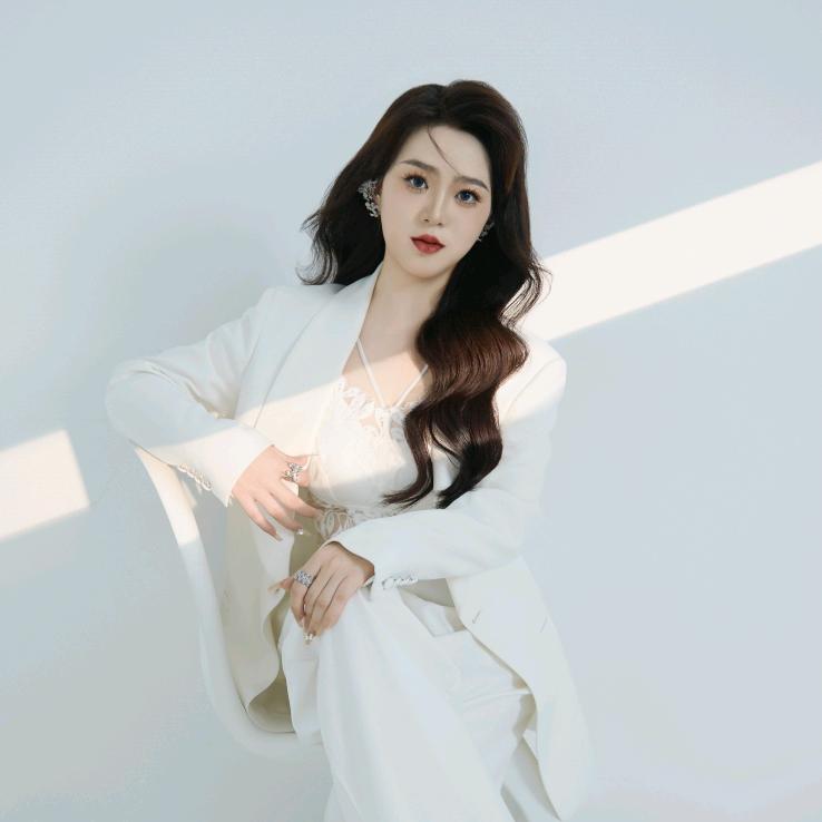 小湖（化妆版）