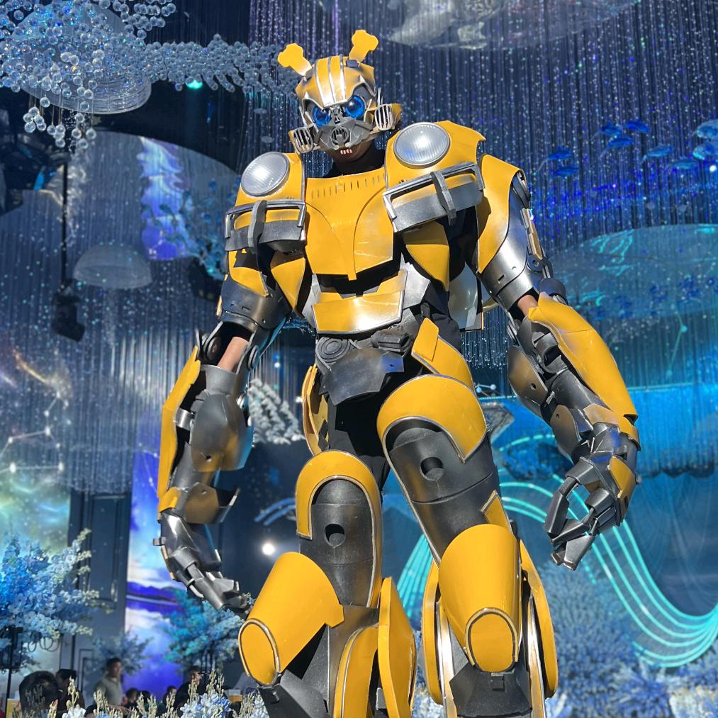 宝鸡首家铠甲机器人（彩烟墙，婚庆，烟酒