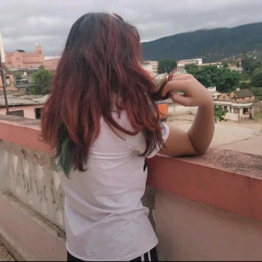 妮艾娜🇲🇬🇨🇳
