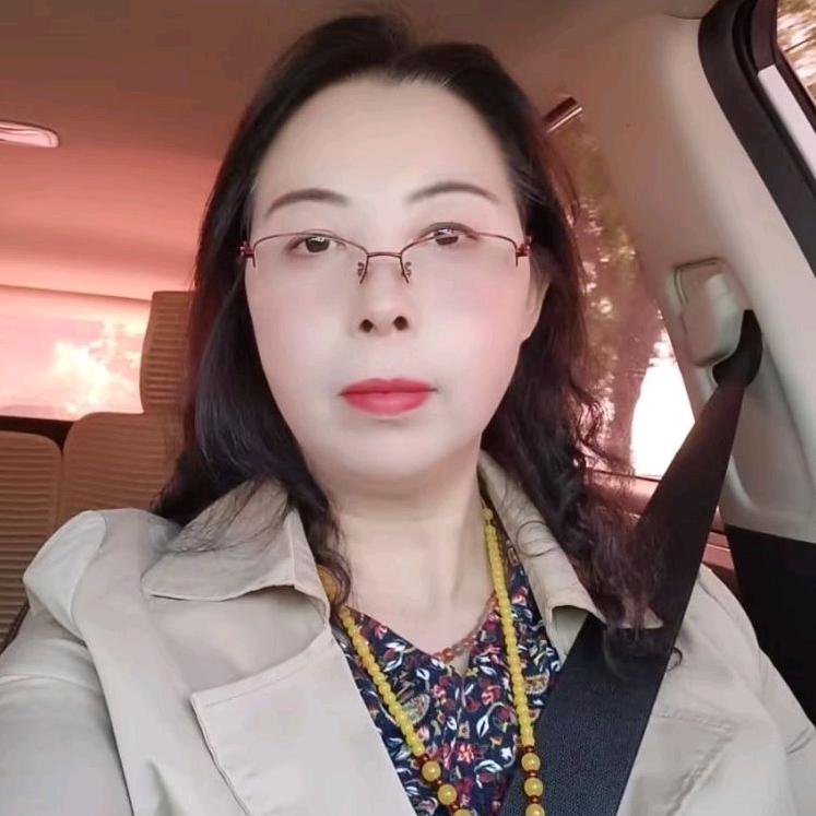 李耐萱