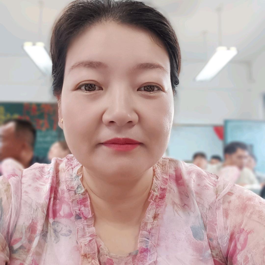铿锵玫瑰🌹
