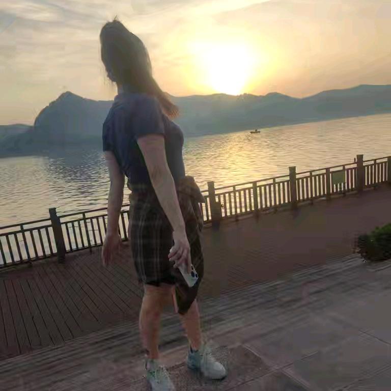 @小何@同学@