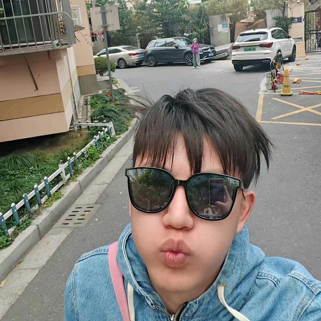小小王