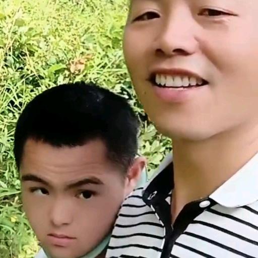 养老院的小帅哥