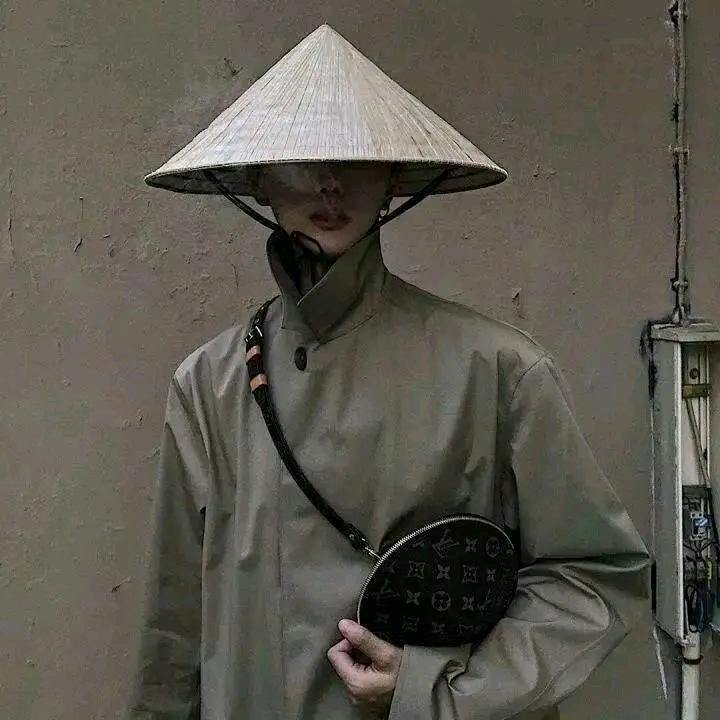 ✘•✘
