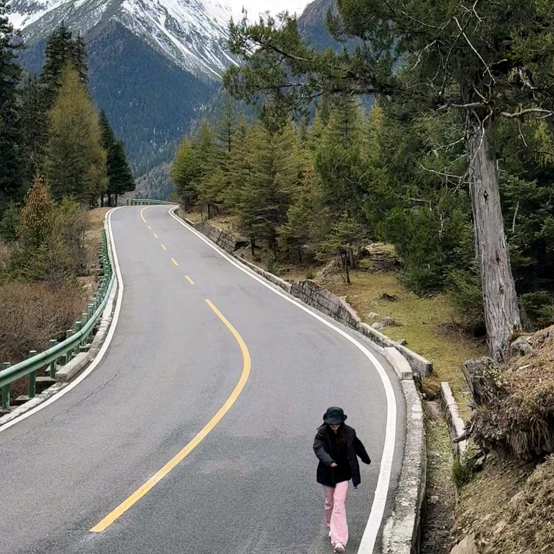 哈哇咦