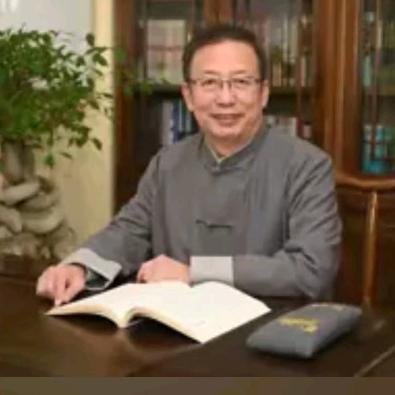 傅警龙院长(专注风湿骨病)