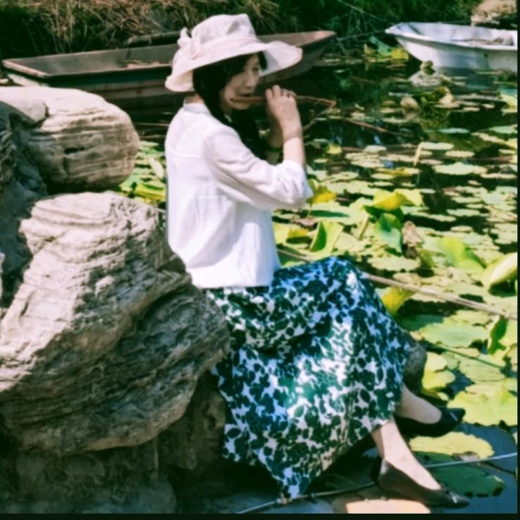 芦珊芦珊