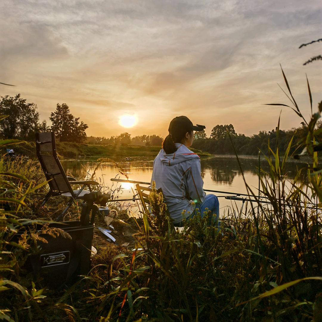 红光渔夫人鱼具店
