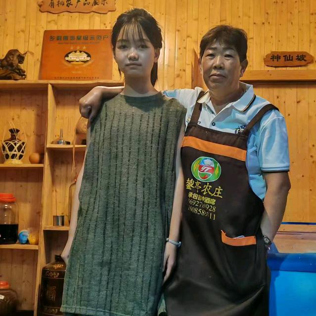 开餐馆的大姐