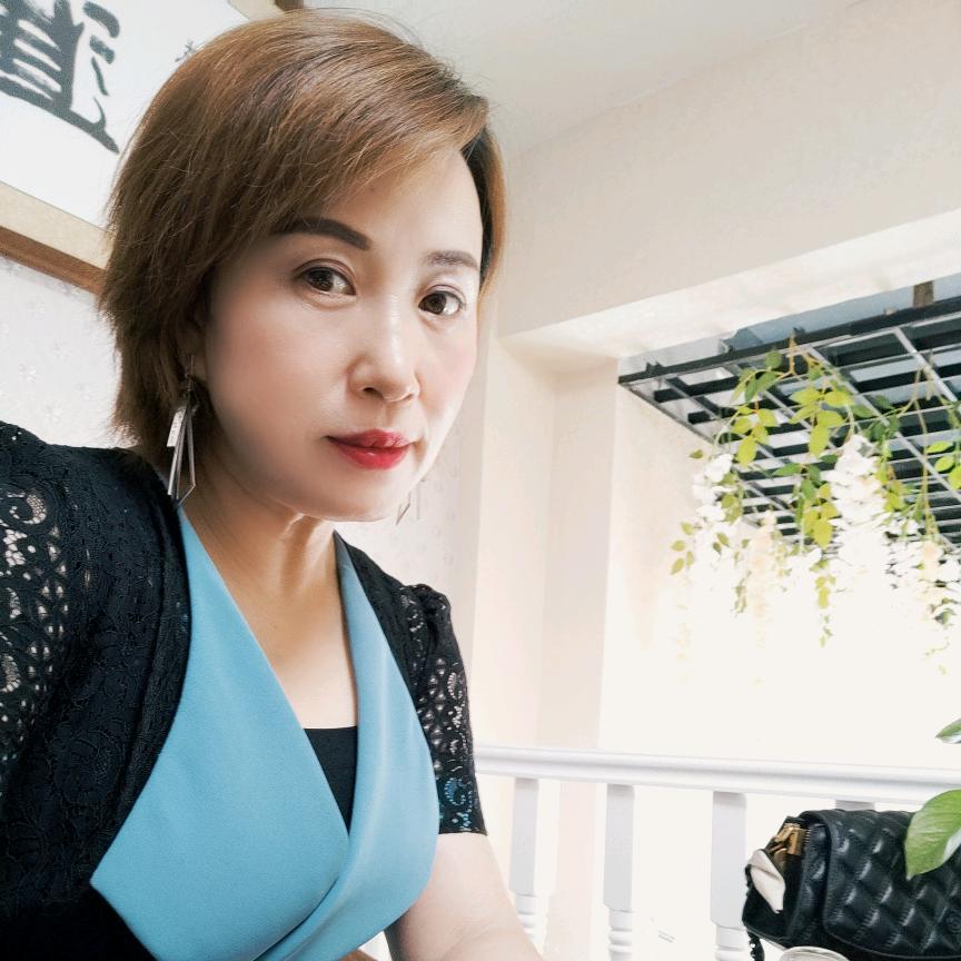 南国鼎峰装饰郑晓梅