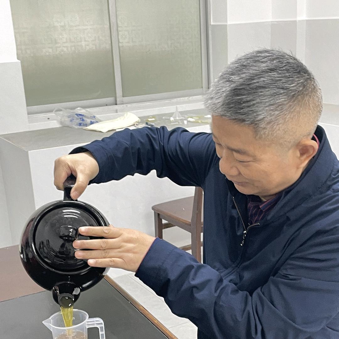 八桂绿城周师傅