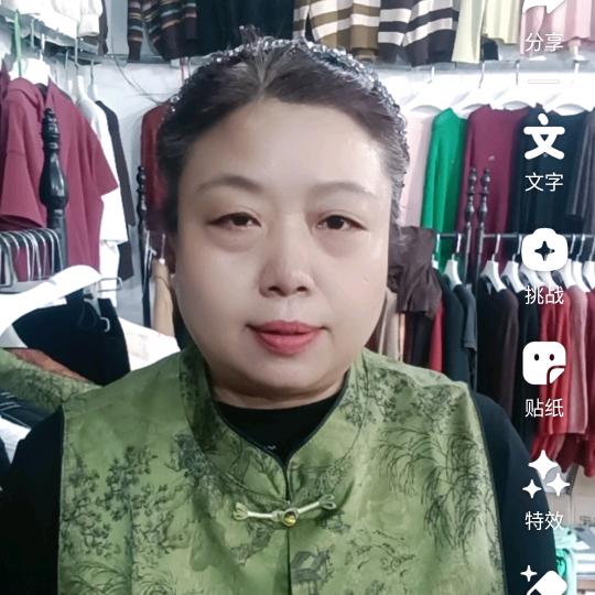 岳庙街南牌坊向100米路西四季服饰
