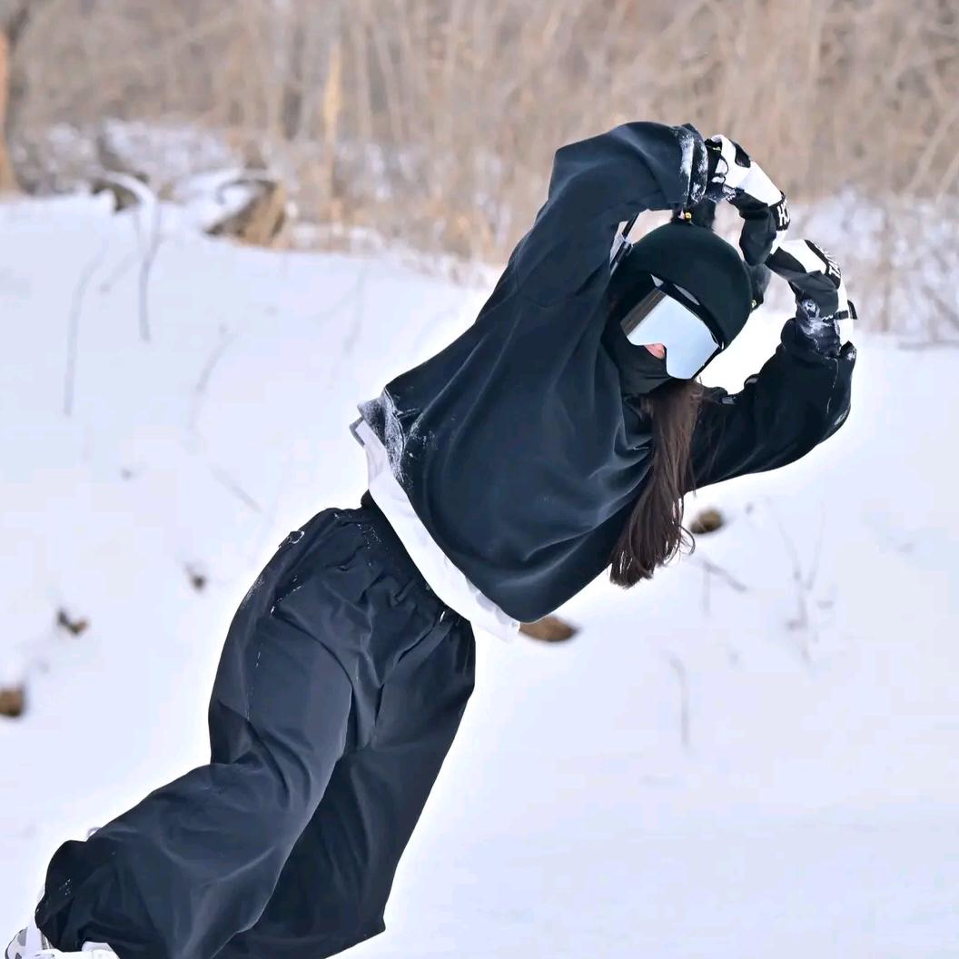 滑雪苗苗教练