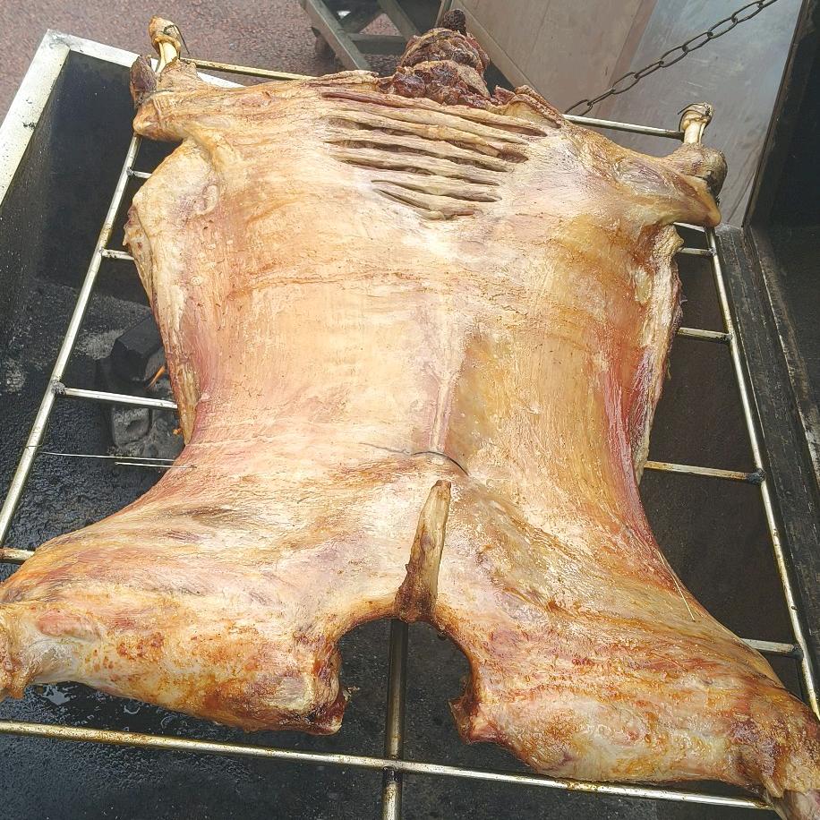 权加烤羊山庄官方号