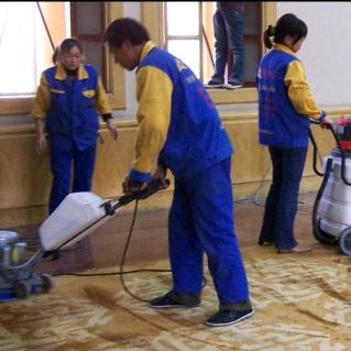 朗洁家政保洁服务公司