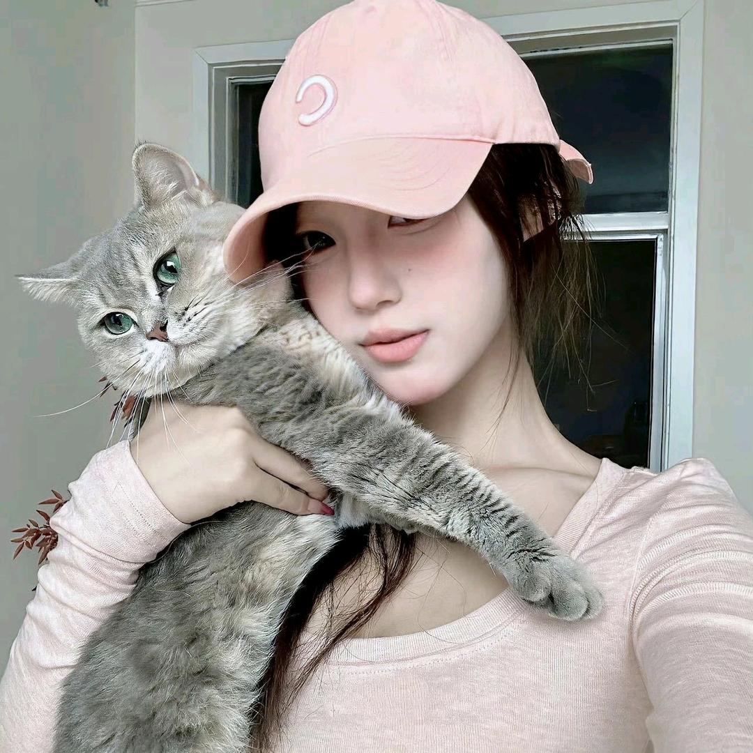 俩本书📚头像