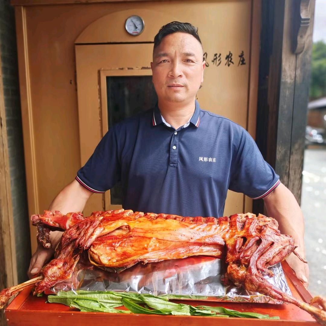 六哥烤全羊