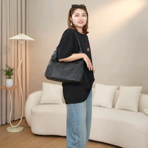 佐思哲大码女装