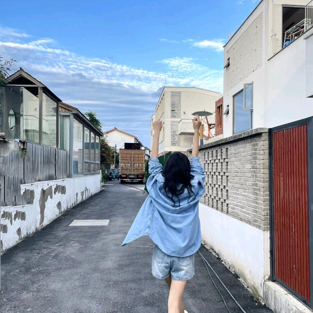 迪丽热珊.