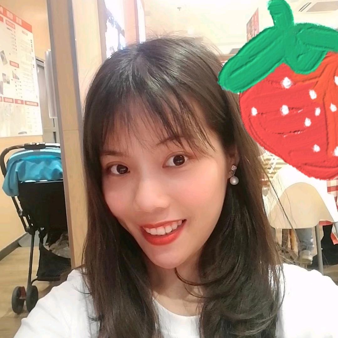 爱跳广场舞的覃律师