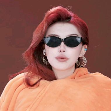 睁眼小婆婆🖖👉🦅