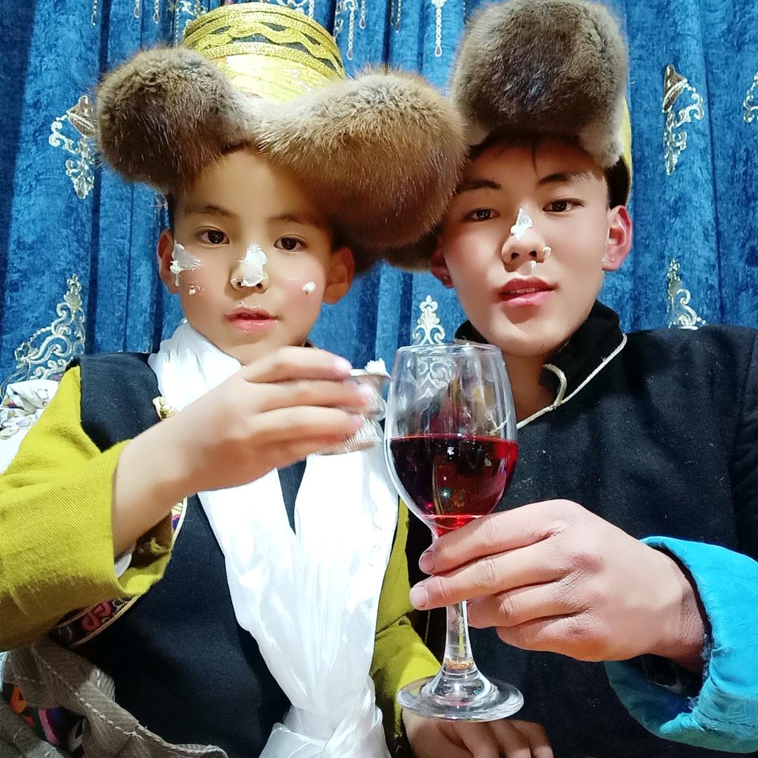次旺👍😜